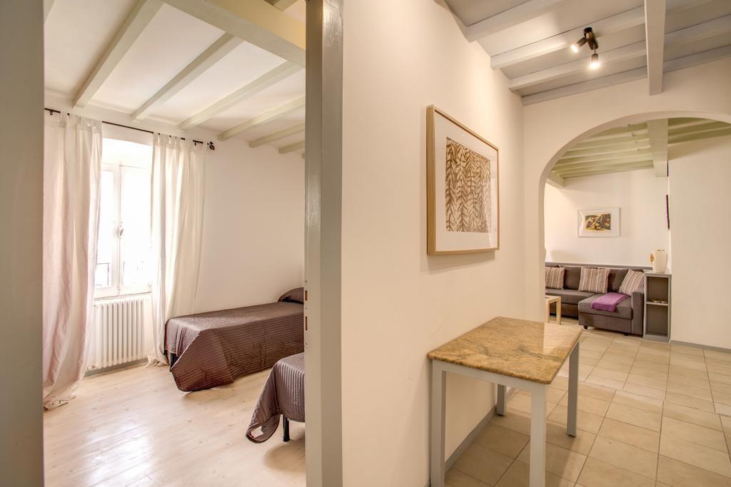 Three Bedroom Apartment Campo Dei Fiori Рим Екстер'єр фото