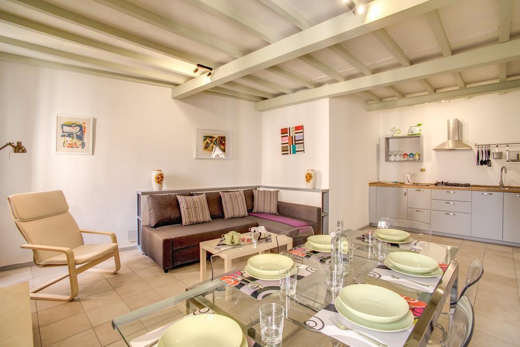 Three Bedroom Apartment Campo Dei Fiori Рим Екстер'єр фото